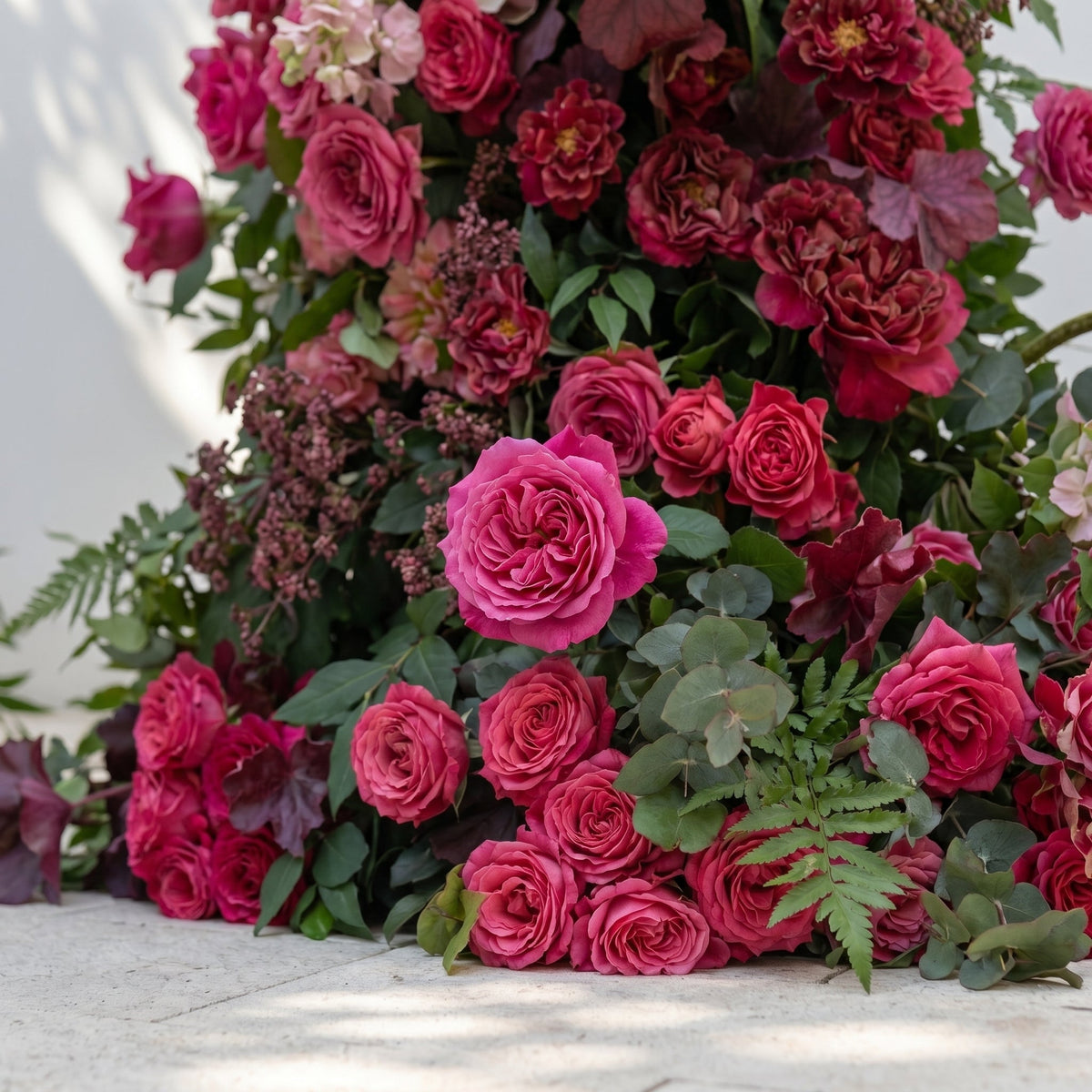 Zarenette Horn Arch: 2026 New Luxury Floral Arch with Red & Pink Roses and Greenery Floral Arch for Weddings & Events & Events Decor Incuding Frame | Event Floral Decor