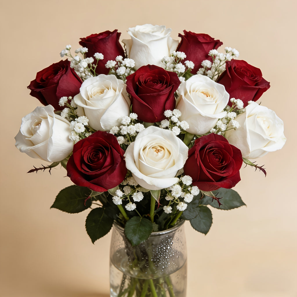14pcs Red And White Mixed Rose Artificial Flower Bouquet: 10pcs White Baby'S Breath, 2pcs Red Roses, 2pcs White Roses. High-End Artificial Flowers, Never Wilt, Zero Maintenance Required. Suitable for Valentine'S Day, Christmas, New Year'S Parties