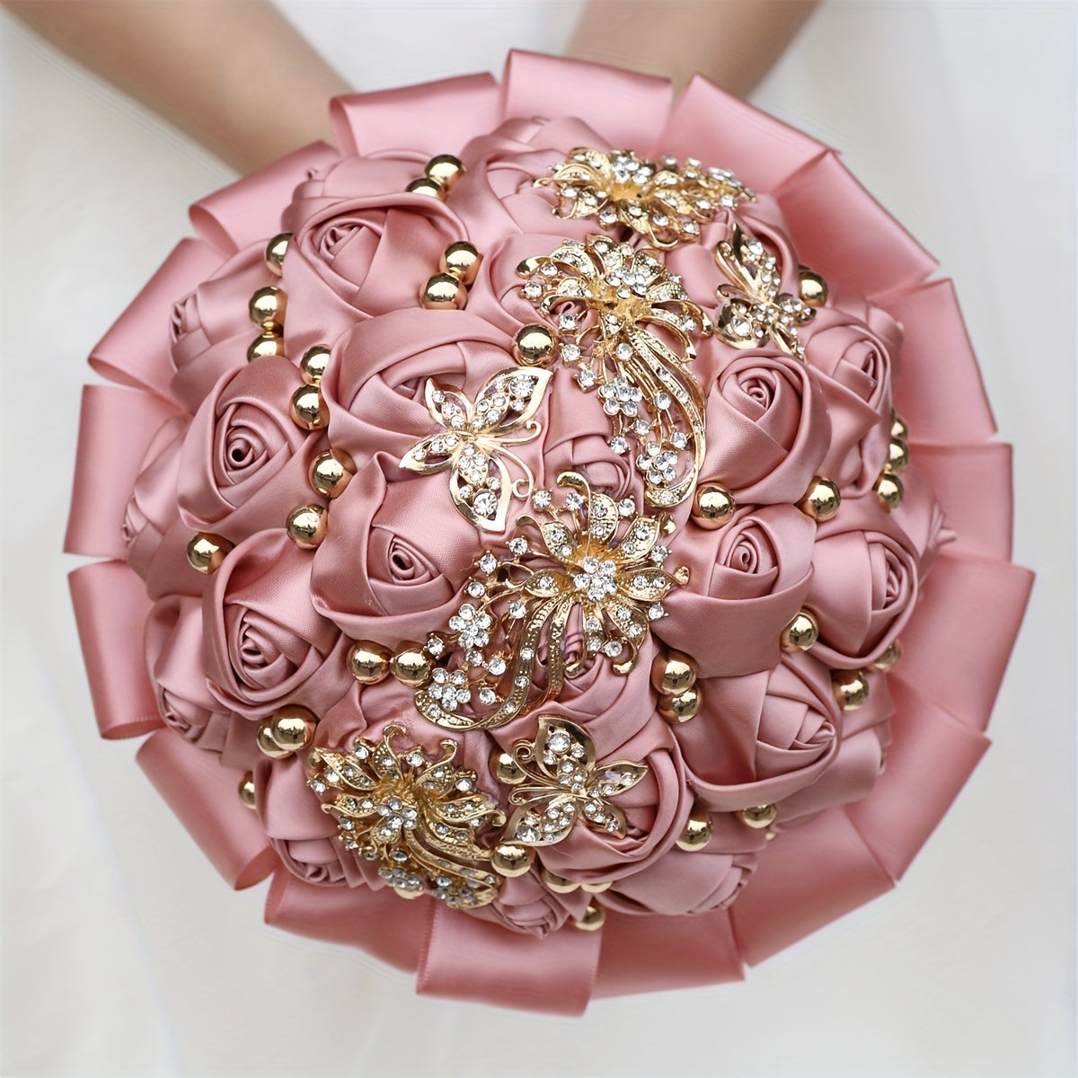 1pc 1pcs Western Wedding Bouquet with Roses - Soft Color Scheme Hand Boule for Brides, Bridesmaids, Church & Lawn Ceremonies, Indoor Receptions - Elegant Flower Arrangement Suitable for Weddings and Engagement Photo Props