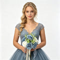 1pc Dusty Blue White Artificial Rose Bridesmaid Bouquet, Faux Flower Wedding Hand Bouquet with Lace Ribbon, Baby Breath Greenery for Wedding Ceremony Party Decor